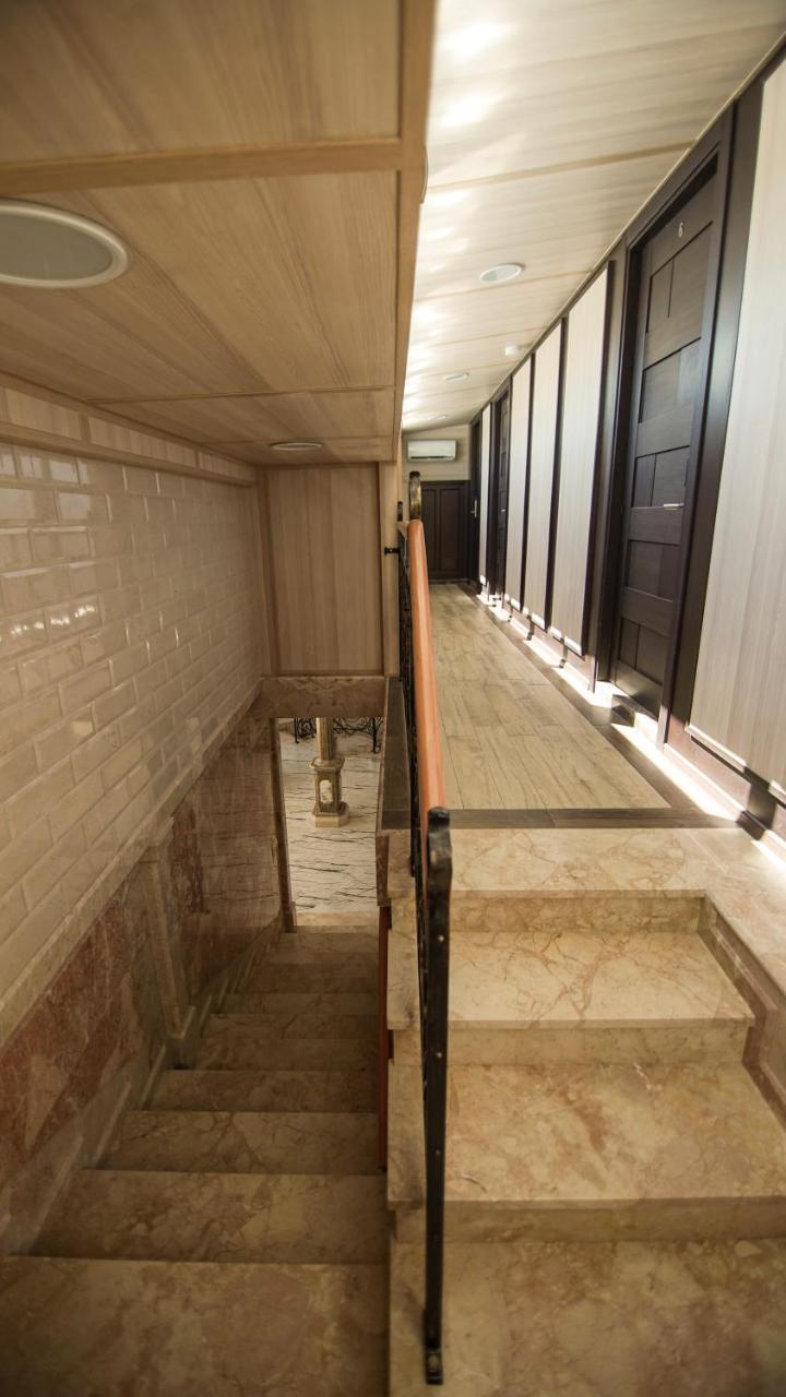 Hotel Juralius Тбилиси Экстерьер фото