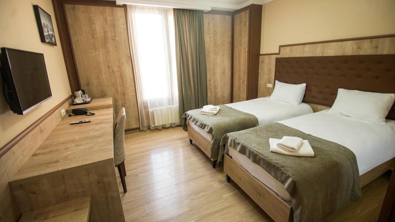 Hotel Juralius Тбилиси Экстерьер фото
