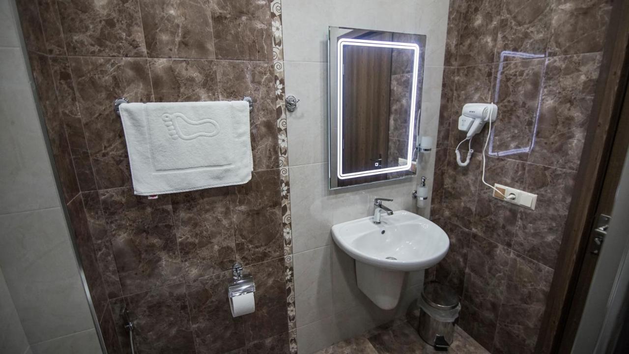 Hotel Juralius Тбилиси Экстерьер фото