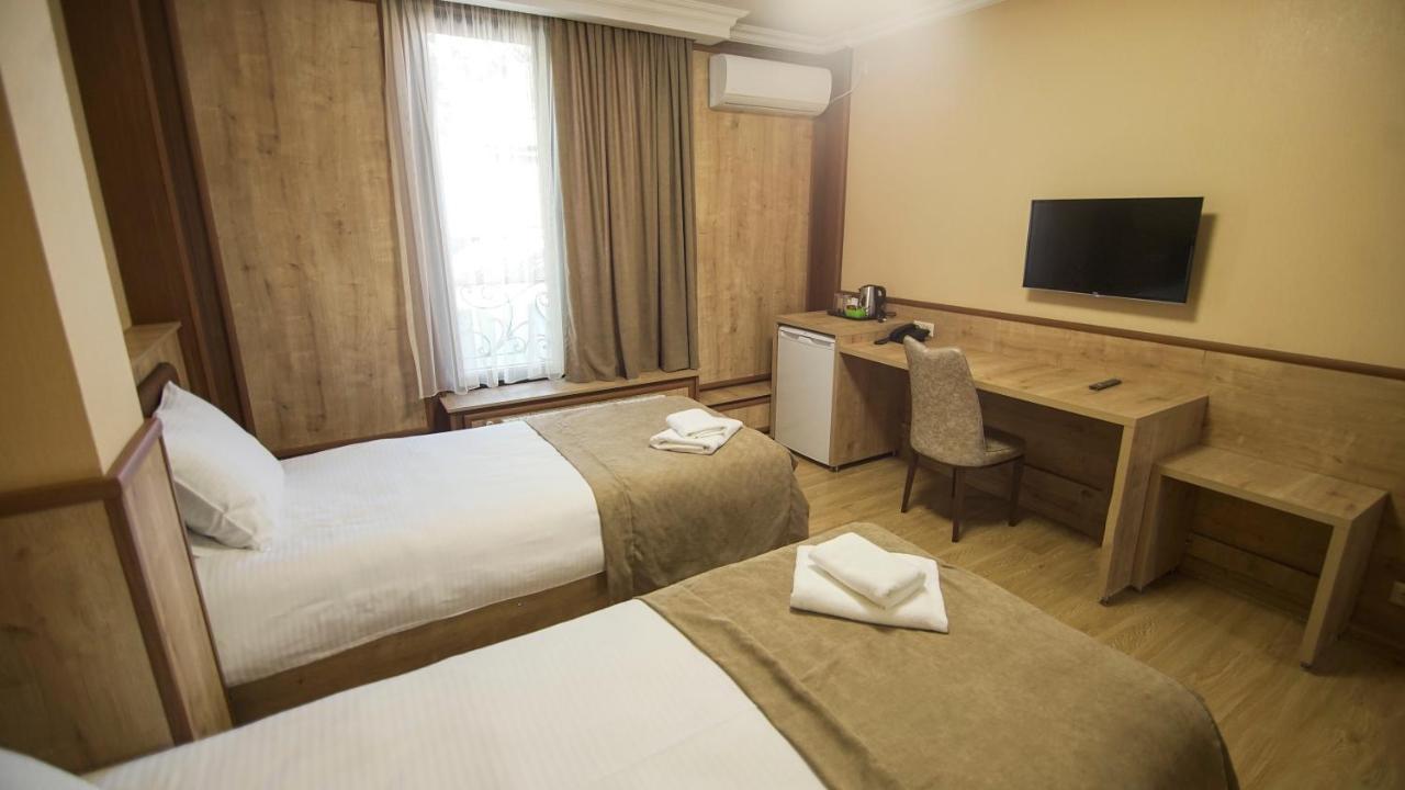 Hotel Juralius Тбилиси Экстерьер фото
